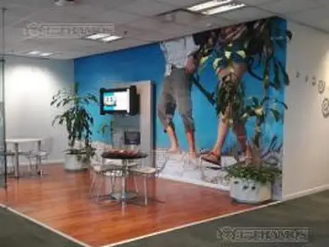 Oficina en Alquiler al Norte