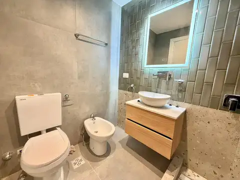 Depto dos ambientes a la calle 