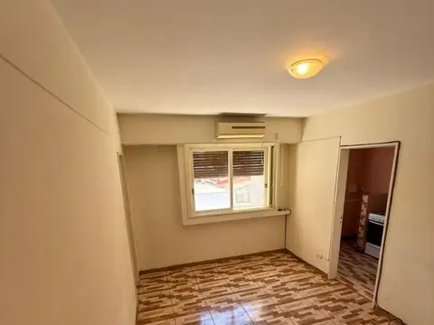 Carabobo 200, Piso 4