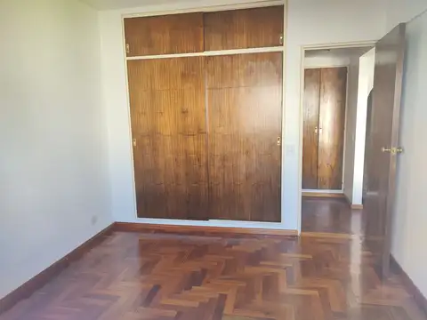 EXCELENTE DEPARTAMENTO 2 AMB. - CONTRAFRENTE - BLACON ATERRAZADO - CON COCHERA
