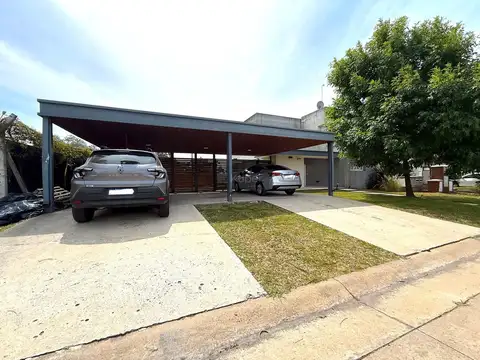 Casa 5 ambientes con 3 baños