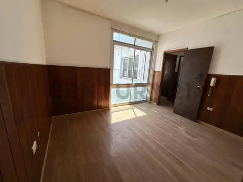 49 e/ 13 y 14 900, Piso 5