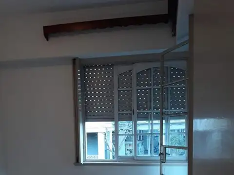 LOCAL COMERCIAL EN ESQUINA  + 2 PH CON 2 AMBIENTES - VENTA BLOCK