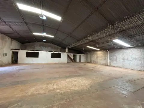 Galpon en Venta 40  mts Fondo