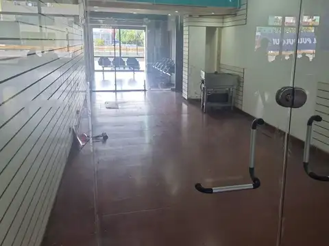 LOCAL EN ALQUILER ESTACION DE OMNIBUS RETIRO