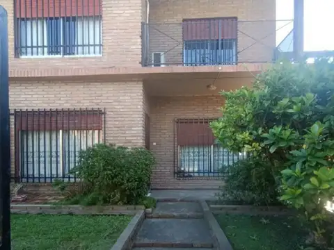 VENTA CASA MORON SUR  5 ambientes