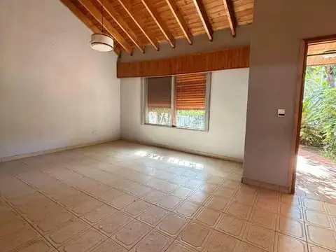 Casa en Venta con 5 cocheras