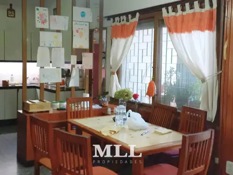 Casa en Flores con gran Jardin