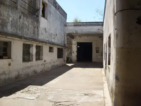 Galpon en Alquiler en Villa Dominico, $ 1