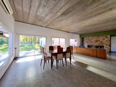 Casa en Venta en General Las Heras, USD 169.000