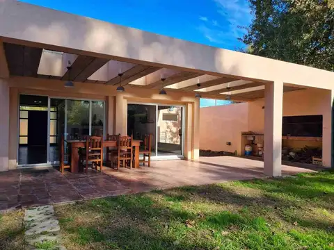 VENTA CASA 4 Amb GRAL LAS HERAS 1400m2 OPORTUNIDAD