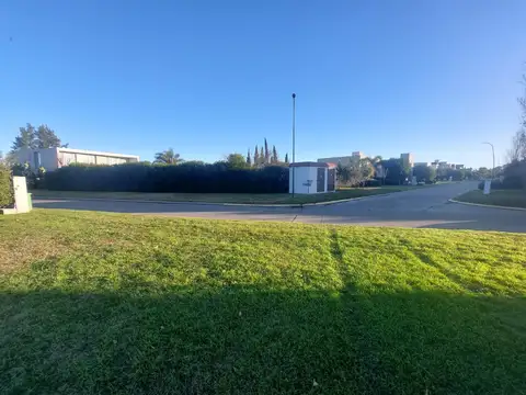 Terreno en Venta 40  mts Fondo