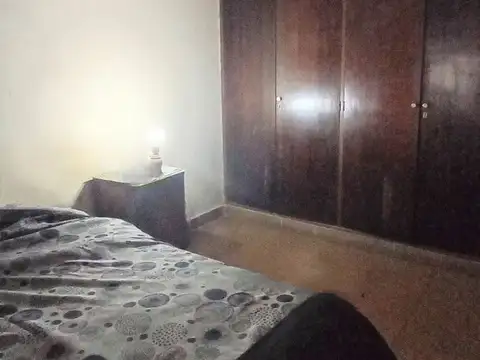 VENTA CASA 4 AMBIENTES - HURLINGHAN