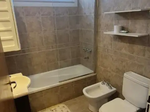 Departamento en Alquiler Temporal con 1 cochera