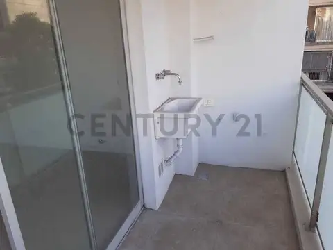 DEPARTAMENTO 2 AMBIENTES con BALCON A ESTRENAR