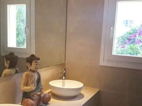 Casa en Alquiler Temporal con 2 cocheras