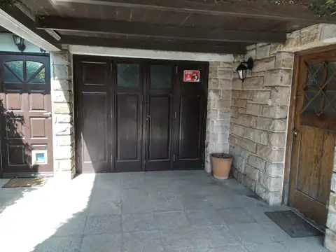 CHALET ESTILO MAR DEL PLATA