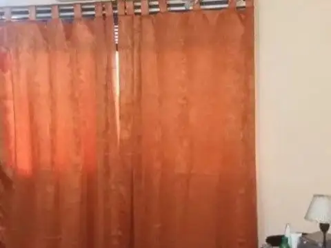 Casa 7 ambientes con 2 baños