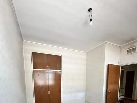 AVDA. VELEZ SARSFIELD 1200