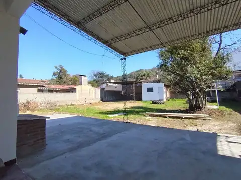 Casa en Venta con 4 cocheras