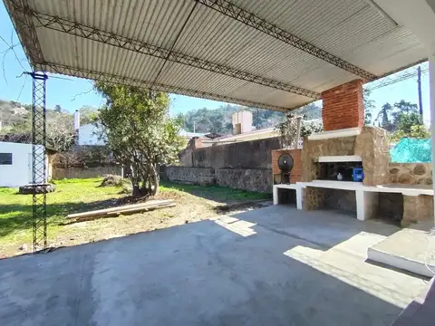 Casa 7 ambientes con 1 baño