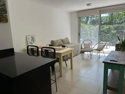 Los Crisantemos, Vilahaus 400, Piso PB