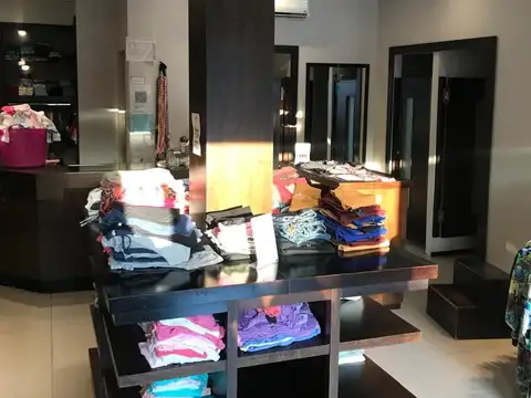 Local en Lomas de Zamora Oeste