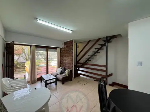 Dúplex en venta c/ cochera en Zona Sur