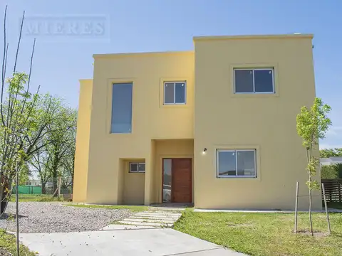 Casa en venta en Santa Guadalupe, Pilar del Este