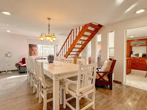 Casa en Venta con 1 cochera