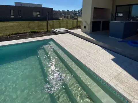 Santa Elisa 1631 1600, Piso 0