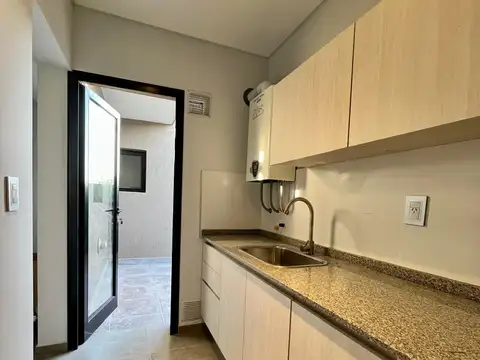 Casa 5 ambientes con 4 baños