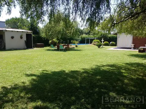 Venta Dos Monoambientes con pileta sobre Lote 730 m2. Barrio Parque Sakura. Exaltacion de la Cruz