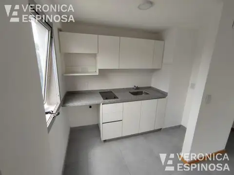 Departamento de un ambiene con cochera, en Venta. Ituzaingo. ENTREGA INMEDIATA.