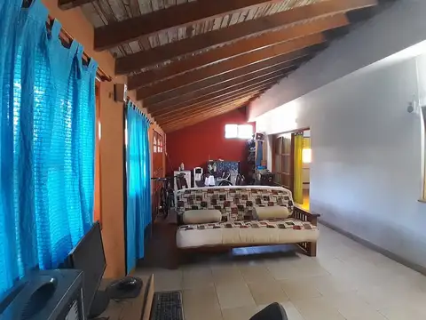 Venta de Casa 4 AMBIENTES en Luis Guillón, Esteban Echeverría