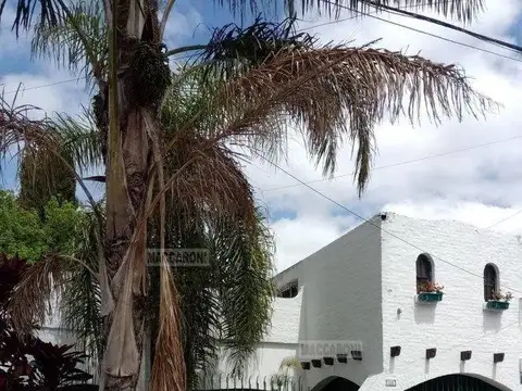 Casa - Venta - Argentina, La Matanza - VITO DONATO SAVIA 4045