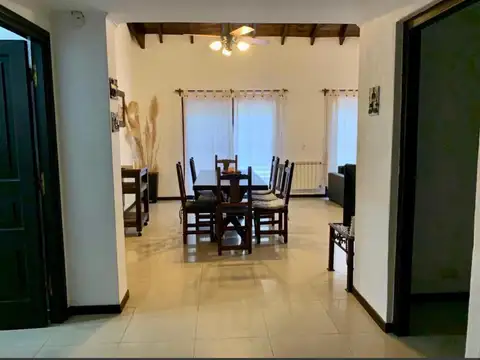 Casa 5 ambientes con 6 baños