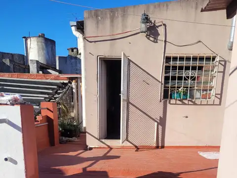 PH 5 ambientes con patio y gran terraza