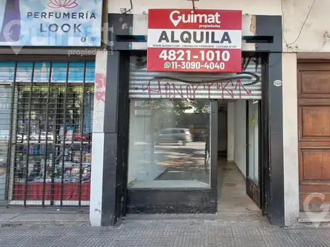 Excelente local en plena Av. Rivadavia – Villa Luro (¡Sin expensas!)