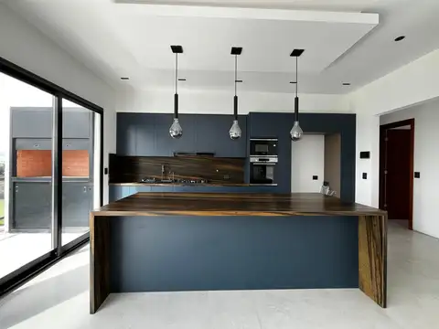 Departamento 4 ambientes con 4 baños