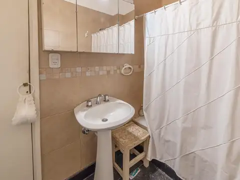 Depto Tipo Casa en Venta 50 años