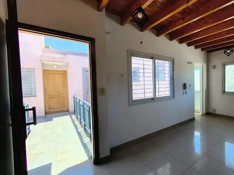 Departamento en complejo cerrado 90m2 2Dormitorios- Cochera