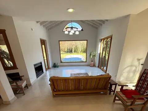 Casa 4 ambientes con 1 baño