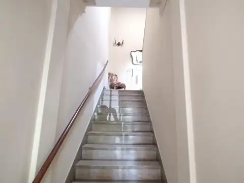 Depto Tipo Casa en Alquiler de 4 ambientes