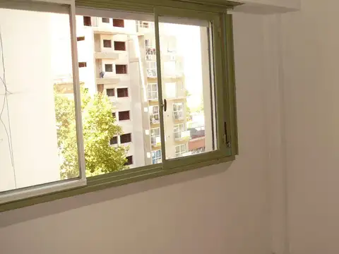 Departamento en Alquiler en Flores, $ 650.000