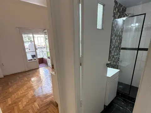 FLORESTA.SEGUROLA Y JUAN B JUSTO. DTO.2 AMB.MAS PATIO. BALCON LAVADERO.0