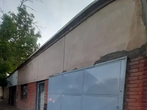 CASA MIXTA A RECICLAR 240 m2 CENTRO SAN JOSE