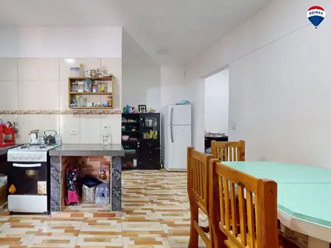 Casa 4 ambientes con 2 baños