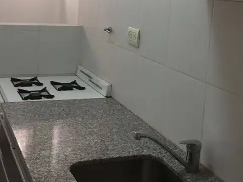 Guayaquil 100, Piso PB