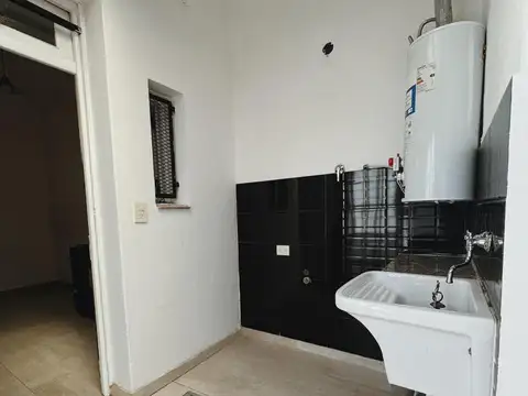 Depto Tipo Casa en Venta 50 años